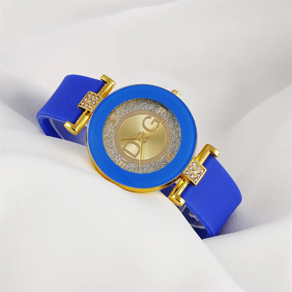 Black White Quartz Watch. Women Minimalist Design Silicone Strap