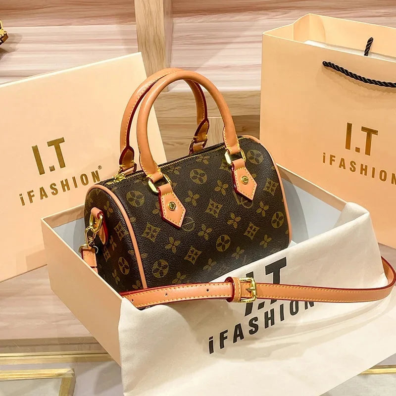Women's Pillow Handbag Vintage Floral.Fashionable And Stylish Bag