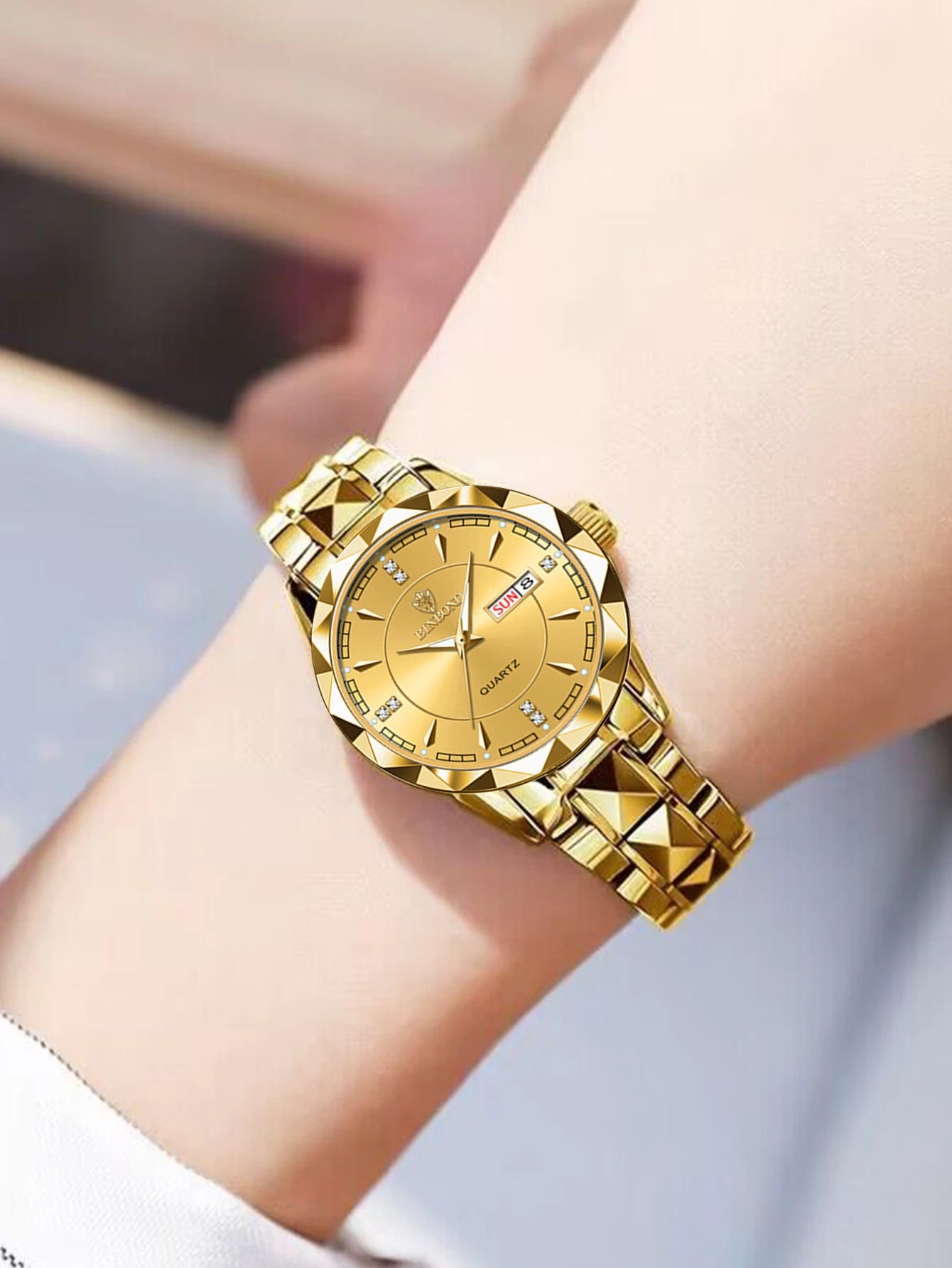 Luxury Fashion Ladies Quartz Watch Waterproof with Luminous Date