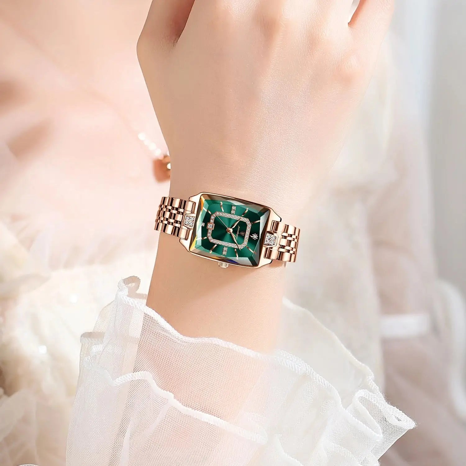 Luxury Ladies Wristwatch. Waterproof and Stainless Steel