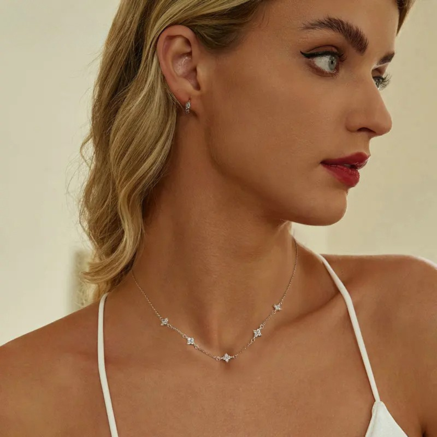 Four-Leaf Choker Necklace