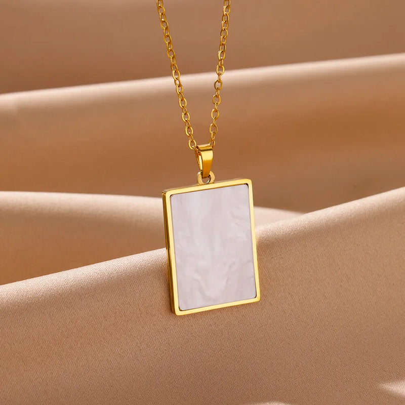 Gold Pendant Necklace