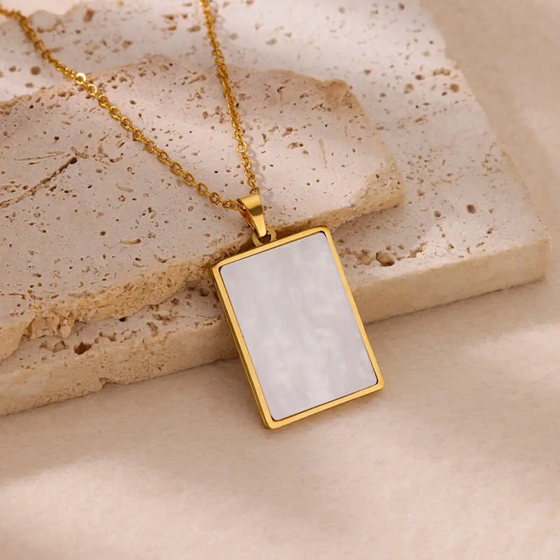 Gold Pendant Necklace