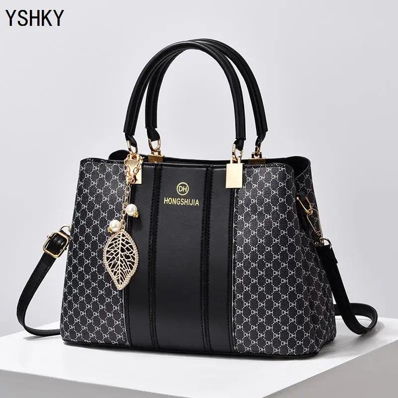 New Woman shoulder bag Large capacity Handbag for Women Crossbody bag pattern PU Portable bucket bag ladies messenger bags