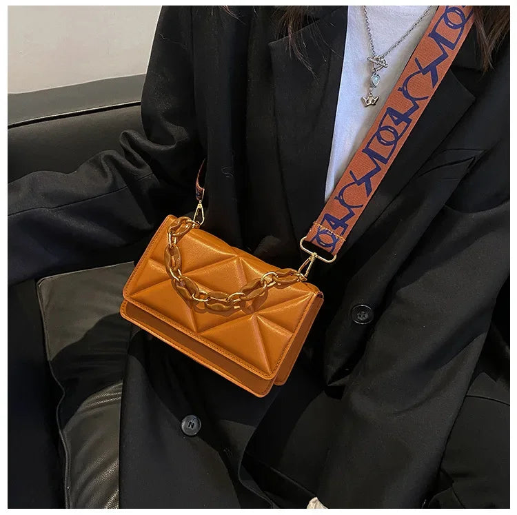 Fashionable women's retro casual shoulder bag