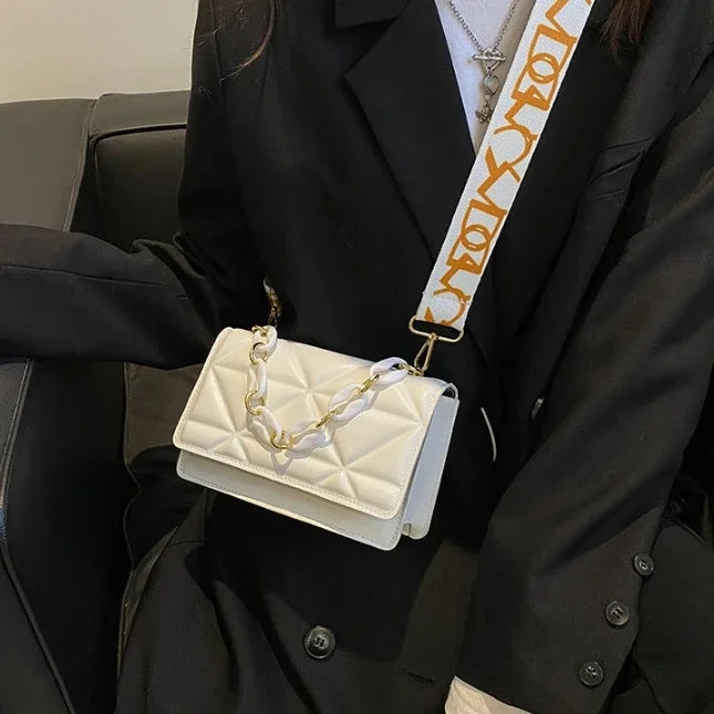 Fashionable women's retro casual shoulder bag