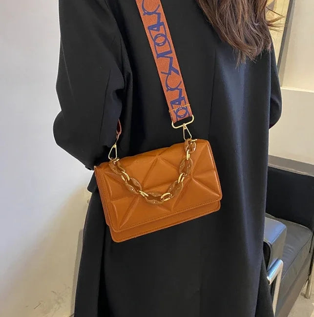 Fashionable women's retro casual shoulder bag