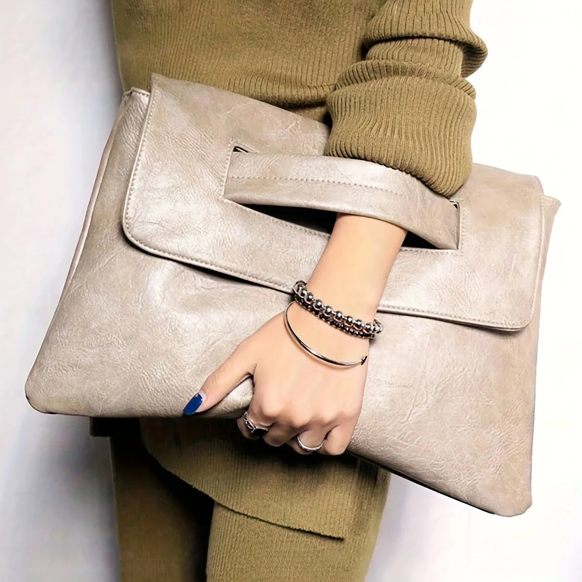 Fashion evening bag, elegant and exquisite, vintage leather clutch bag.