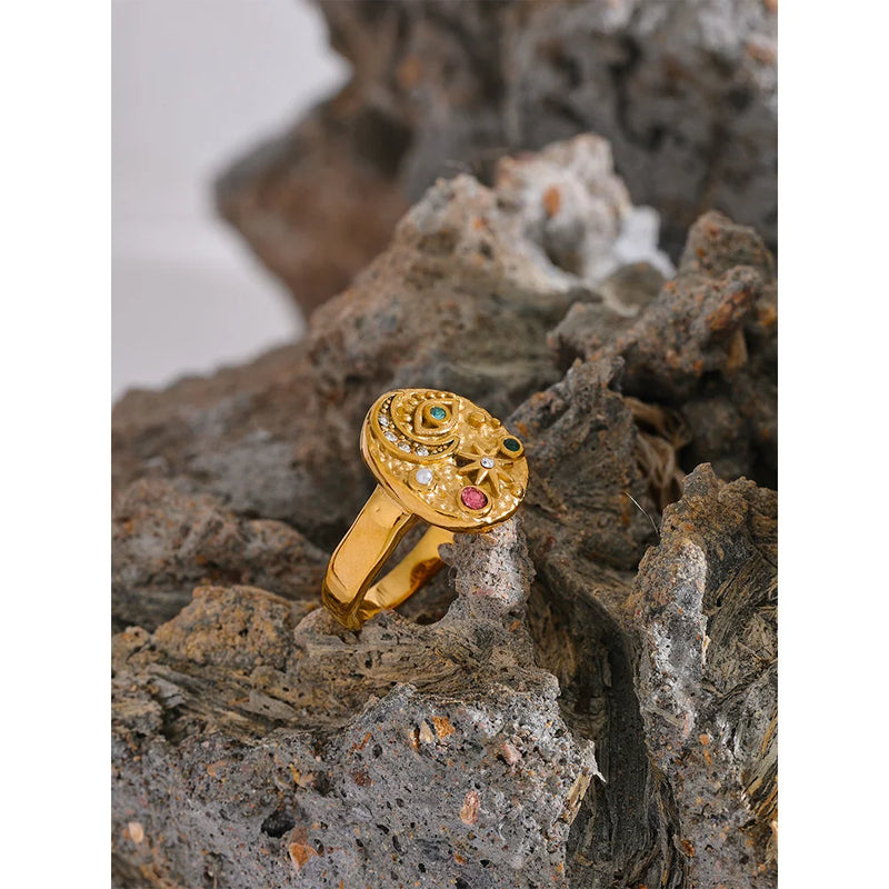 18k Moon Star Ring