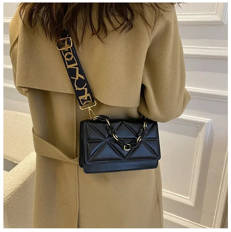 Fashionable women's retro casual shoulder bag