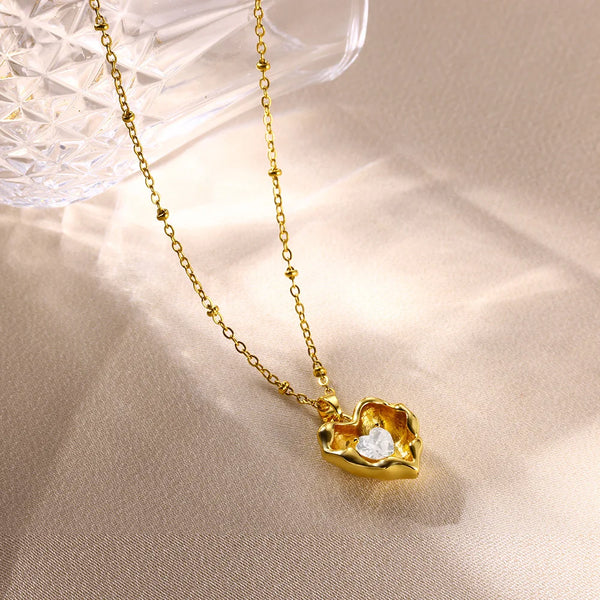 Gold Vintage Irregular Heart Necklace