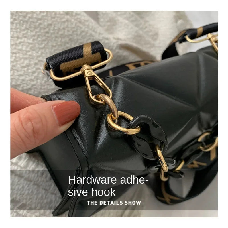 Fashionable women's retro casual shoulder bag