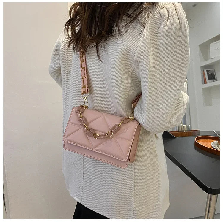 Fashionable women's retro casual shoulder bag