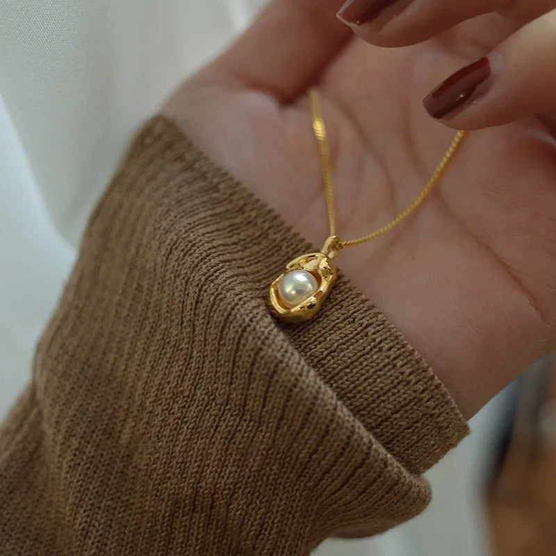 Gold-Plated Pearl Pendant Necklace